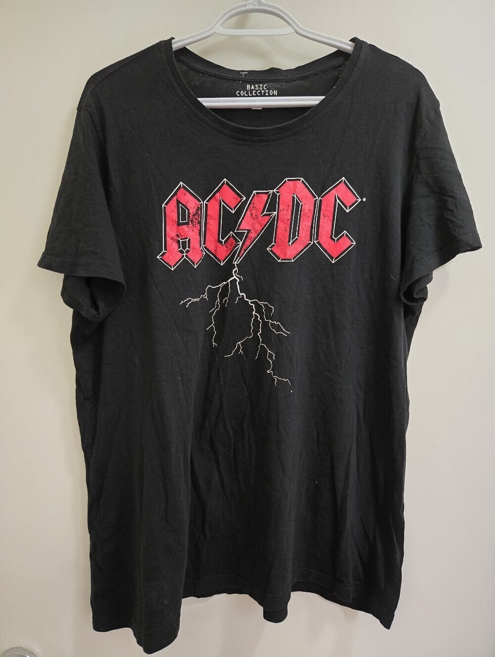 Mens AC/DC Band TShirt (XL)